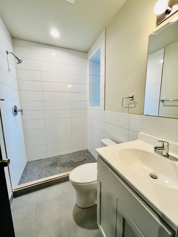2752 W 14 Street, Chicago, IL 60608