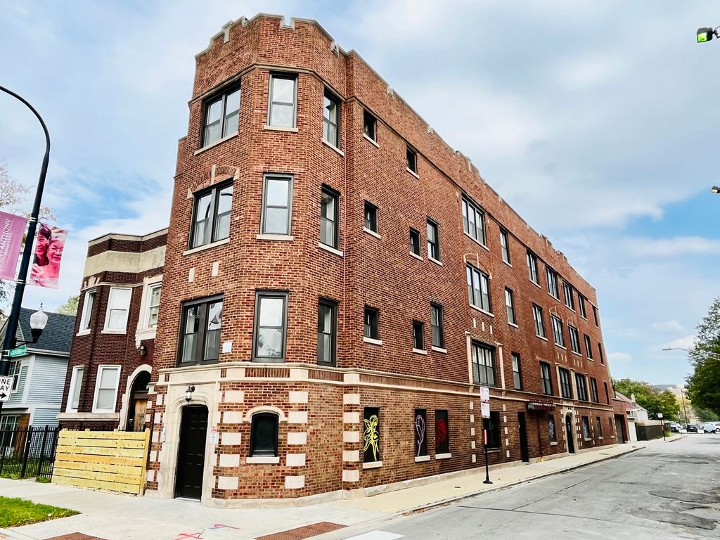 2752 W 14 Street, Chicago, IL 60608