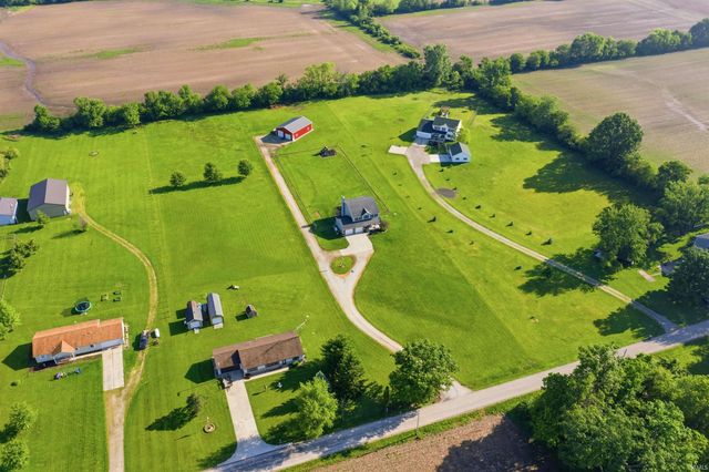 9584 E CR 450 S, Selma, IN 47383