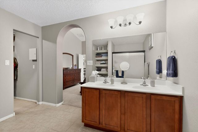 8323 Chilte Pine Road NW, Albuquerque, NM 87120