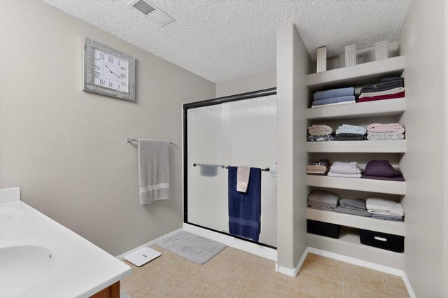 8323 Chilte Pine Road NW, Albuquerque, NM 87120
