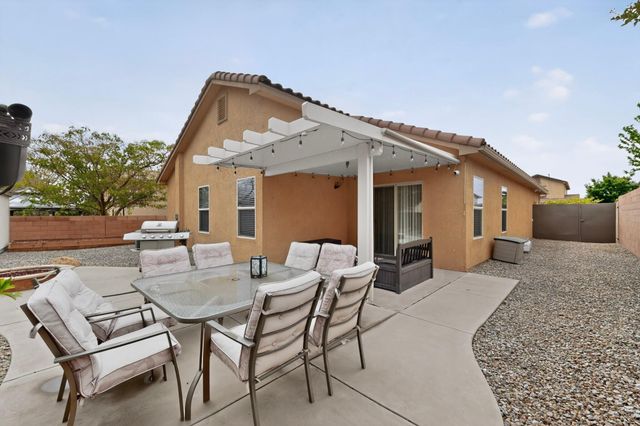 8323 Chilte Pine Road NW, Albuquerque, NM 87120