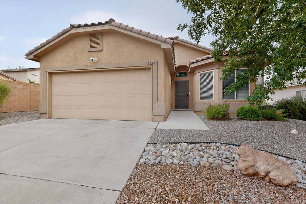 8323 Chilte Pine Road NW, Albuquerque, NM 87120