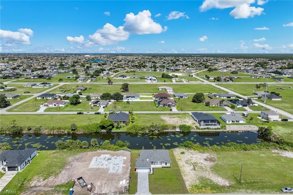 2622 NE 1st PL, CAPE CORAL, FL 33909 — photo 3