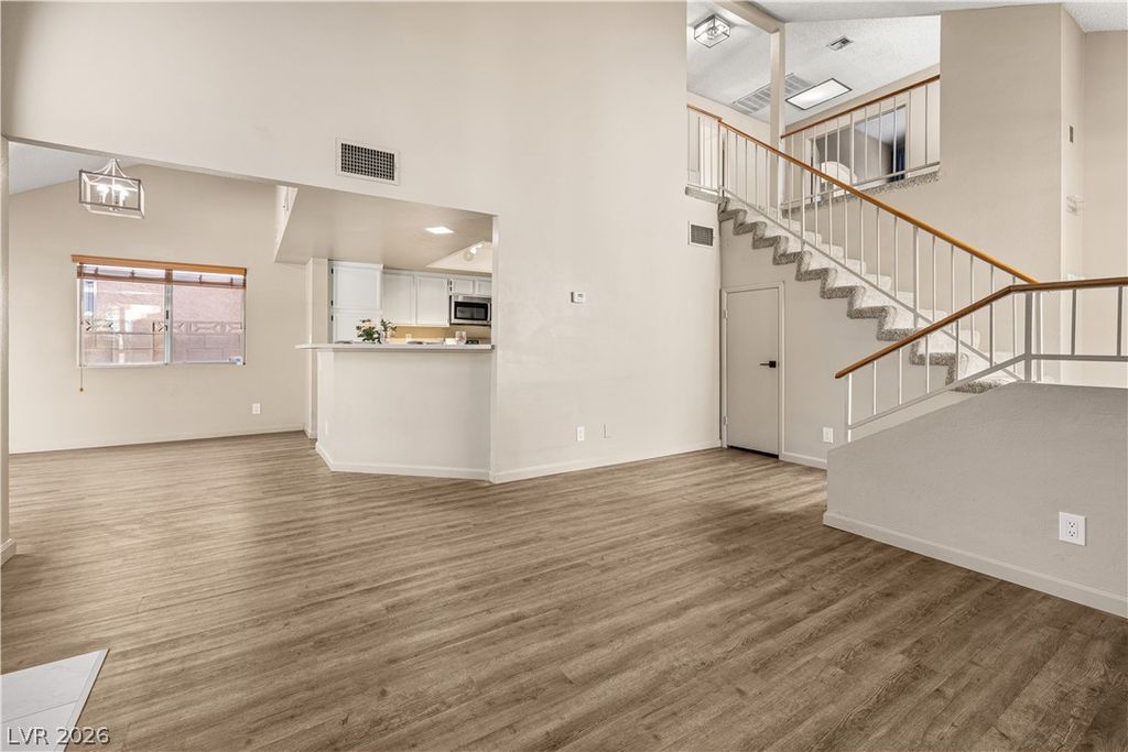 325 Manor Street, Las Vegas, NV 89145 — photo 5