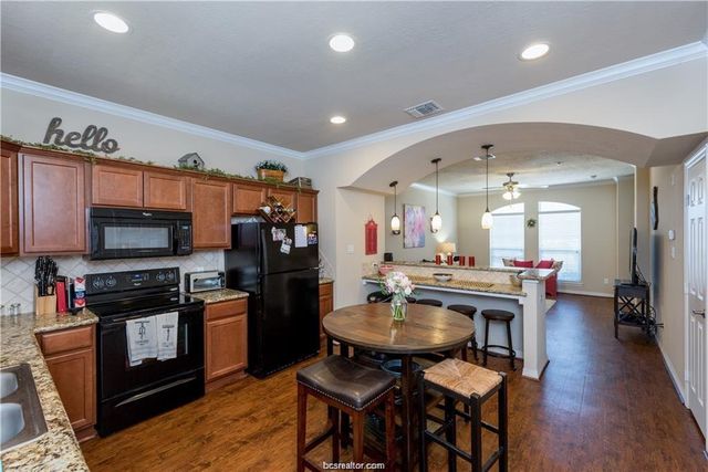 1198 Jones Butler Road 406, College Station, TX 77840