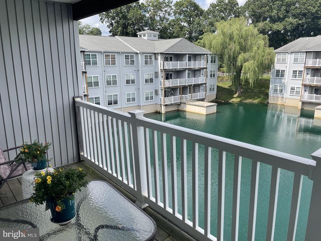 1907 WATERS EDGE DR #128, Newark, DE 19702