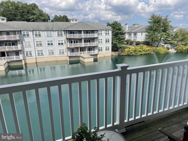 1907 WATERS EDGE DR #128, Newark, DE 19702