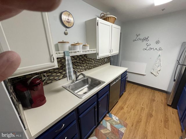 1907 WATERS EDGE DR #128, Newark, DE 19702