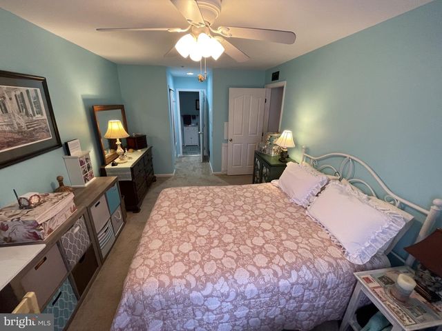 1907 WATERS EDGE DR #128, Newark, DE 19702