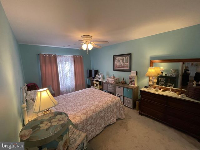 1907 WATERS EDGE DR #128, Newark, DE 19702