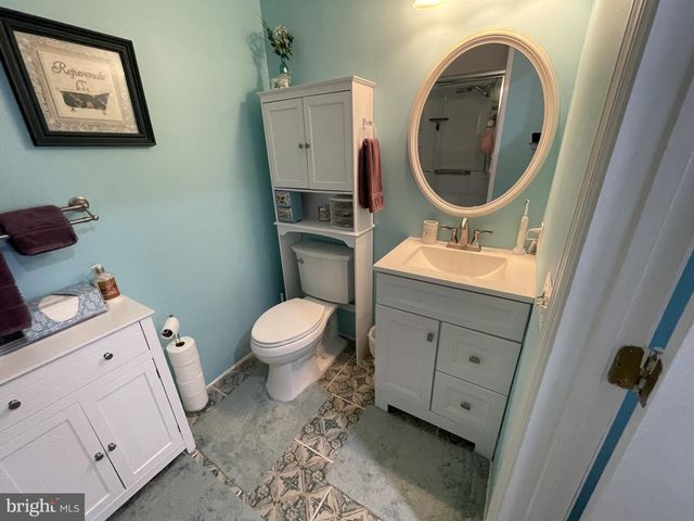 1907 WATERS EDGE DR #128, Newark, DE 19702