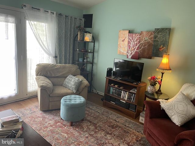 1907 WATERS EDGE DR #128, Newark, DE 19702