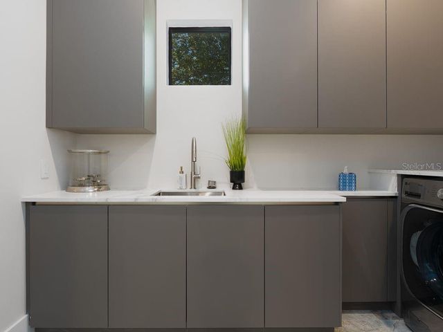 2413 CLEMATIS STREET, Sarasota, FL 34239