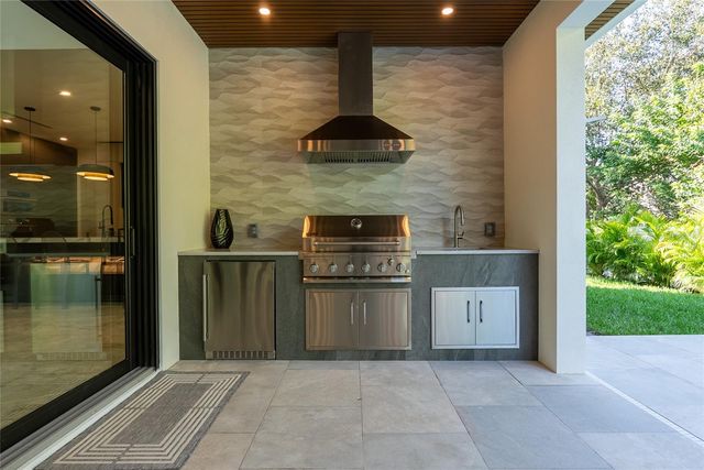 2413 CLEMATIS STREET, Sarasota, FL 34239