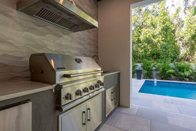 2413 CLEMATIS STREET, Sarasota, FL 34239