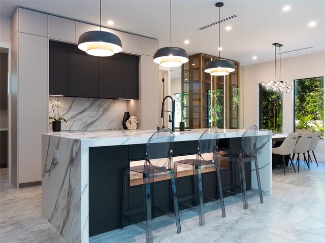 2413 CLEMATIS STREET, Sarasota, FL 34239