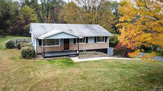 414 Holyoke Rd, Center Twp, PA 16001