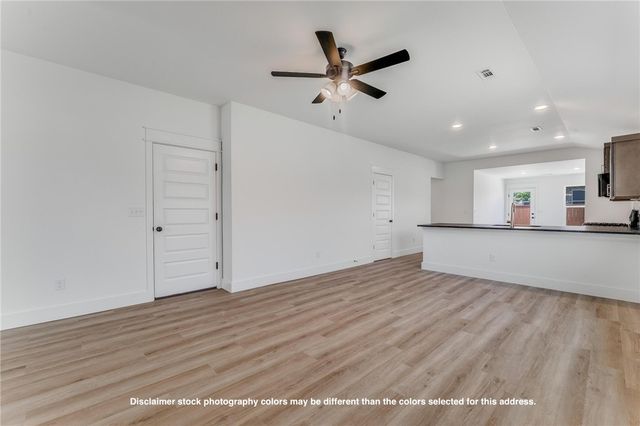 8810 Sunspire Lane, Centerton, AR 72719
