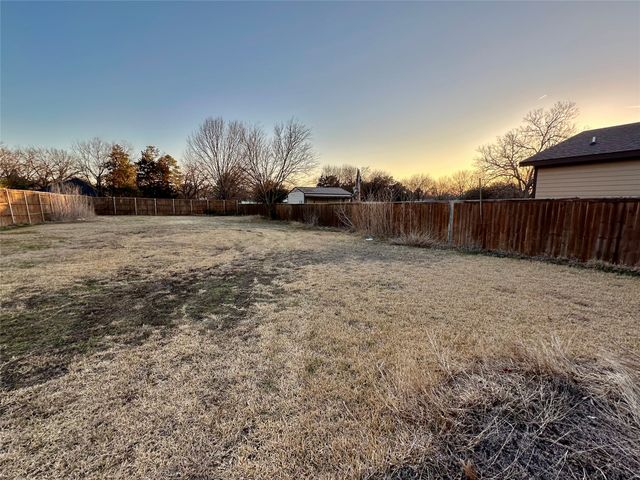 700 W College Street, Mesquite, TX 75149