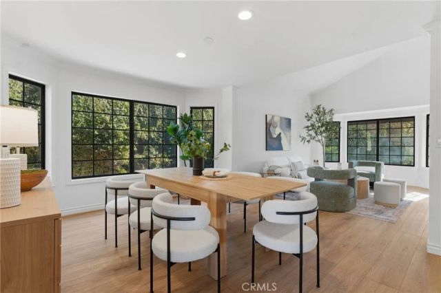 13033 Magnolia, Sherman Oaks, CA 91423