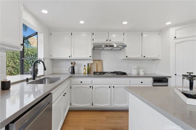 13033 Magnolia, Sherman Oaks, CA 91423