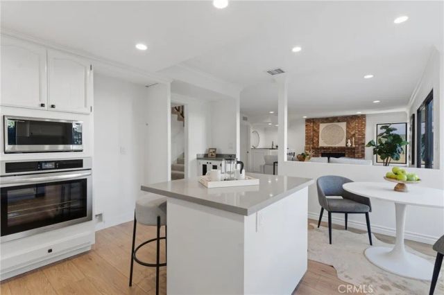 13033 Magnolia, Sherman Oaks, CA 91423