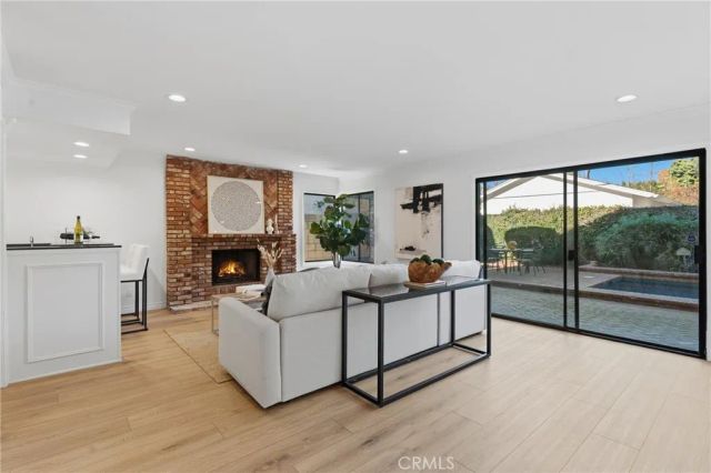 13033 Magnolia, Sherman Oaks, CA 91423