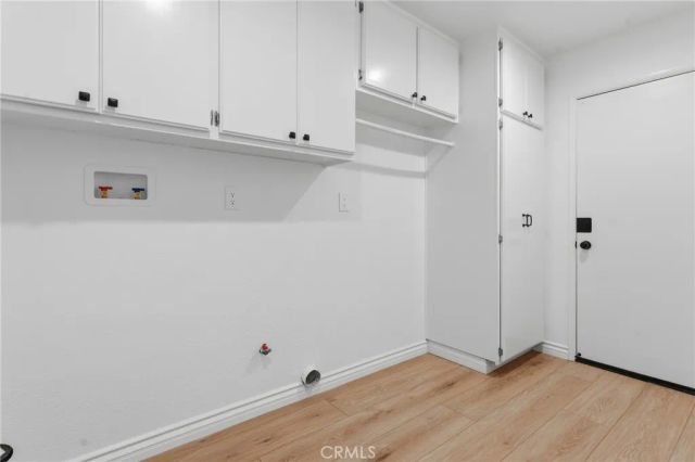 13033 Magnolia, Sherman Oaks, CA 91423