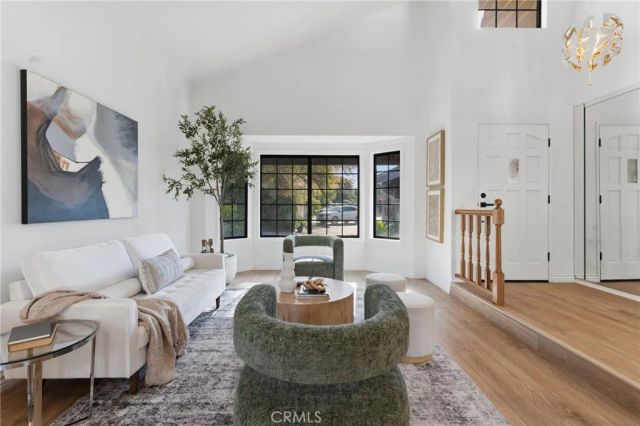 13033 Magnolia, Sherman Oaks, CA 91423