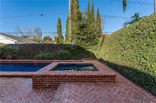 13033 Magnolia, Sherman Oaks, CA 91423