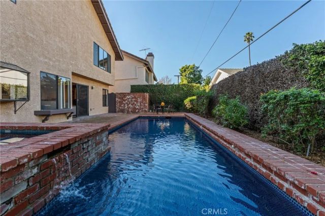 13033 Magnolia, Sherman Oaks, CA 91423