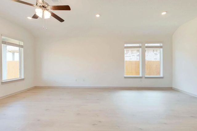 408 Tinto ST, Leander, TX 78641