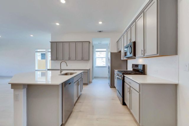 408 Tinto ST, Leander, TX 78641
