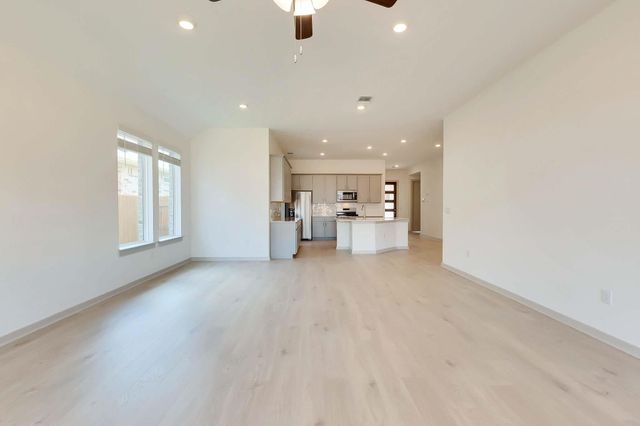 408 Tinto ST, Leander, TX 78641