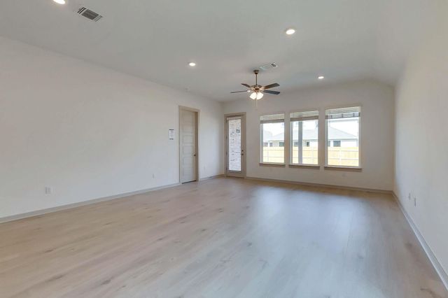408 Tinto ST, Leander, TX 78641