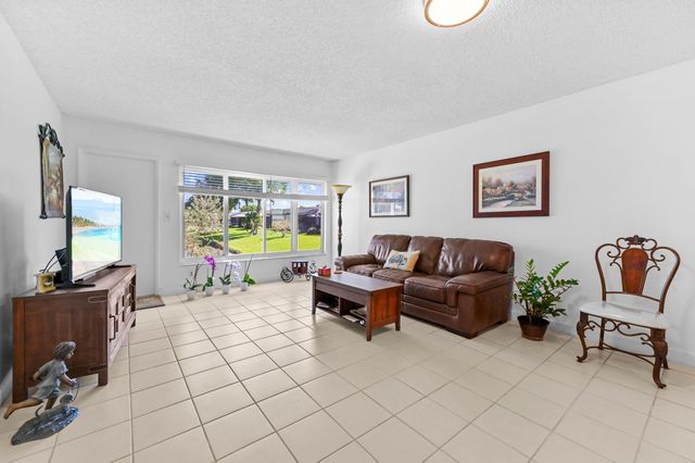 9244 Flynn Circle Apt 2, Boca Raton, FL 33496