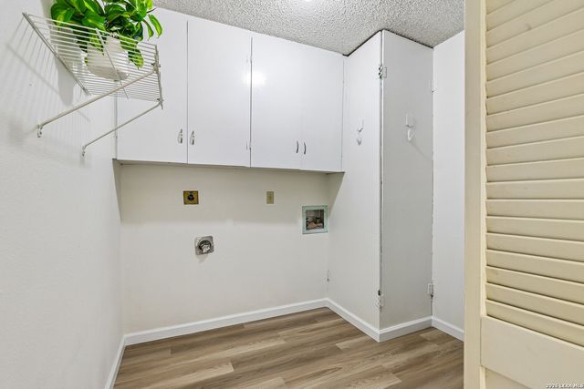 3515 Red Oak, San Antonio, TX 78230