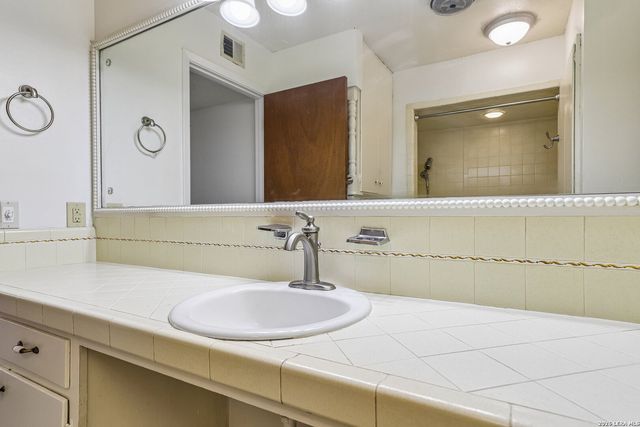 3515 Red Oak, San Antonio, TX 78230