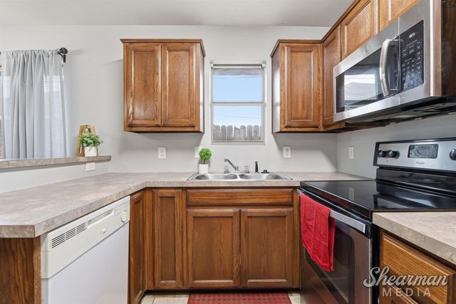 1211 NEWMAN STREET, Iowa Park, TX 76367