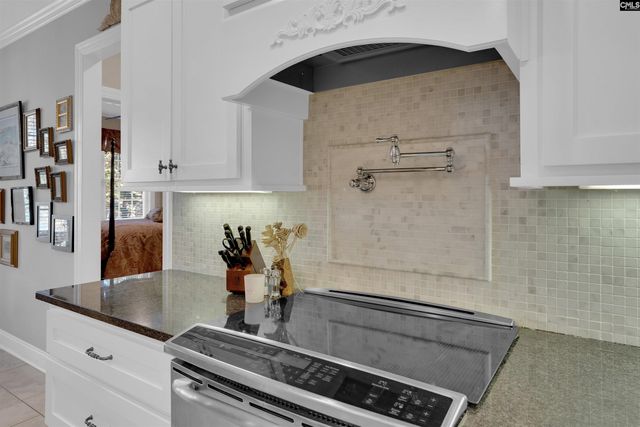 1633 BARRACKS Drive, Gilbert, SC 29054