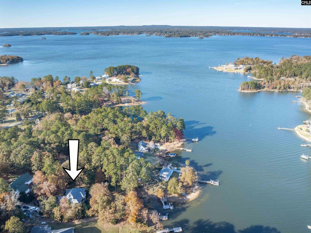 1633 BARRACKS Drive, Gilbert, SC 29054