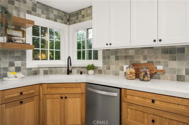 7001 Lasaine Avenue, Van Nuys, CA 91406