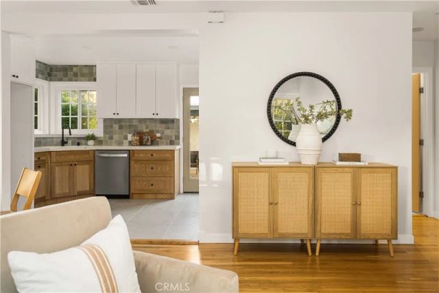 7001 Lasaine Avenue, Van Nuys, CA 91406