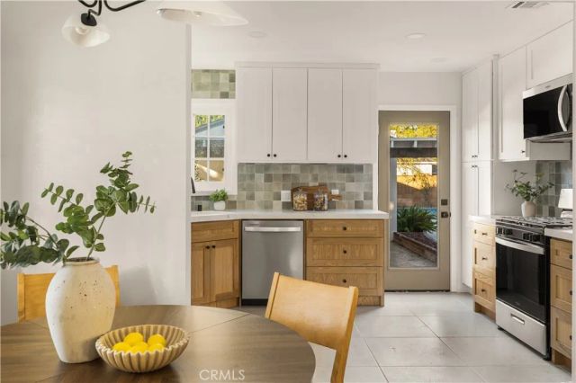 7001 Lasaine Avenue, Van Nuys, CA 91406