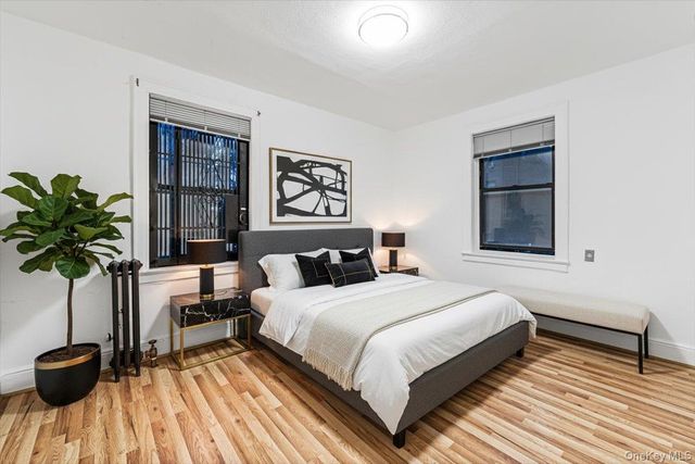 61-40 Saunders A11, Rego Park, NY 11374