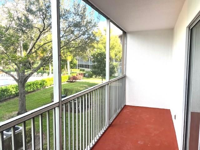 13455 SW 9th Ct 216J, Pembroke Pines, FL 33027