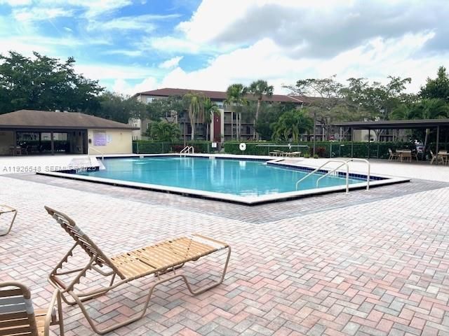 13455 SW 9th Ct 216J, Pembroke Pines, FL 33027