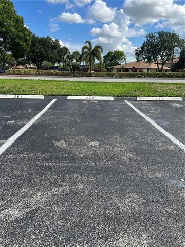 13455 SW 9th Ct 216J, Pembroke Pines, FL 33027