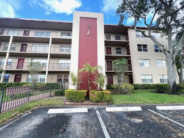 13455 SW 9th Ct 216J, Pembroke Pines, FL 33027